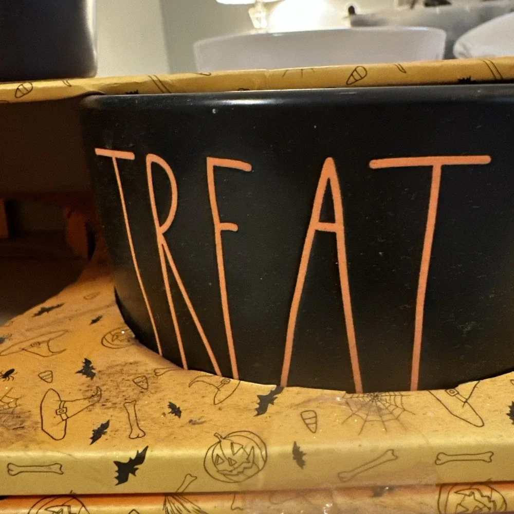 NEW! Rae Dunn Trick or Treat Black 6
